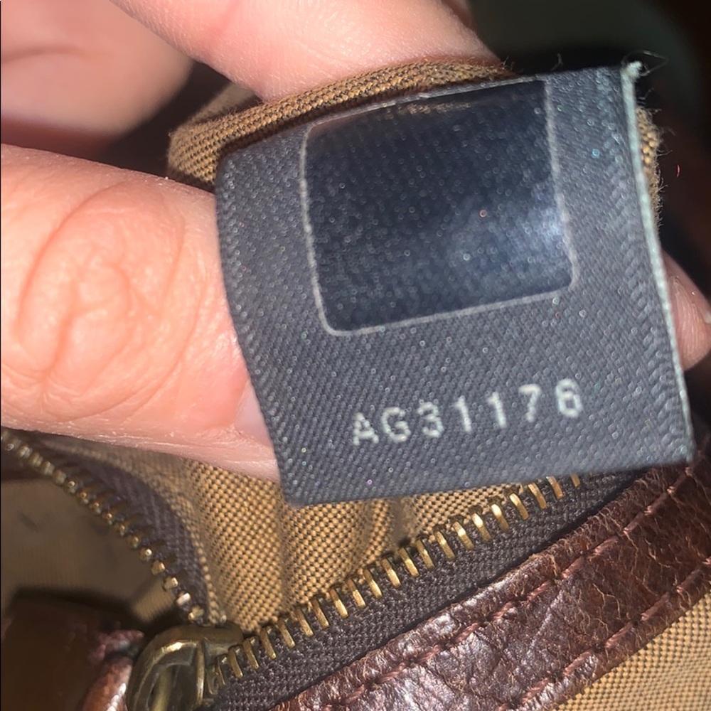 Fendi bag authentic 💯present - Picture 5 of 8